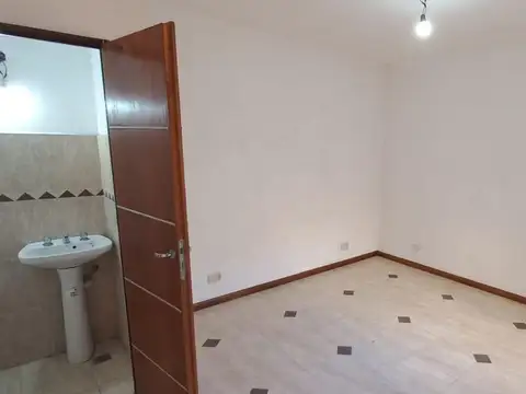 Depto Tipo Casa en Alquiler de 3 dormitorios