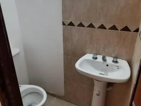 Depto Tipo Casa en Alquiler en Liniers, $ 1.350.000