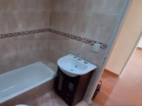 Depto Tipo Casa 4 ambientes con 2 baños