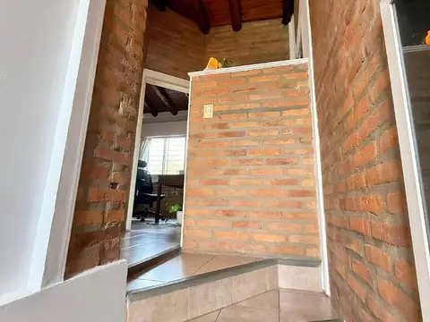 Próximo a terminal de ómnibus y parque San Carlos