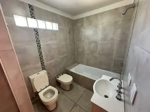 Departamento en Alquiler con 1 cocheras