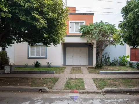 VENTA DUPLEX 3 DORMITORIOS NUEVO POETA LUGONES