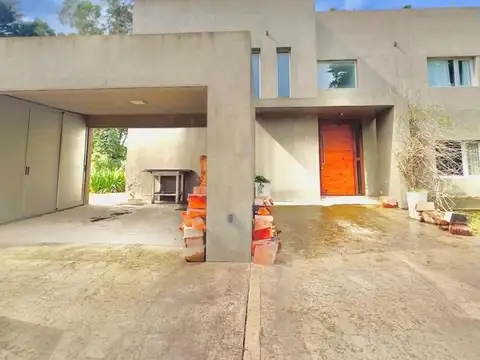 CASA EN VENTA EN BARRIO BARRANCAS DE SAN BENITO