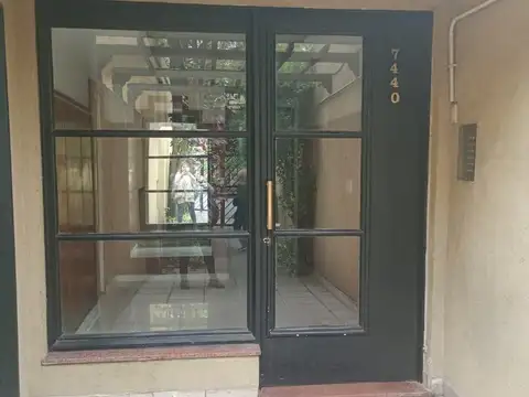 Hipolito Yrigoyen 7400, Piso 1°
