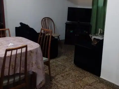 Casa con patio zona Hospital San Juan de Dios