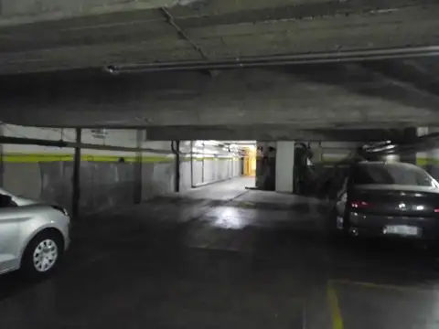 Santos Dumont 2400, Piso PB