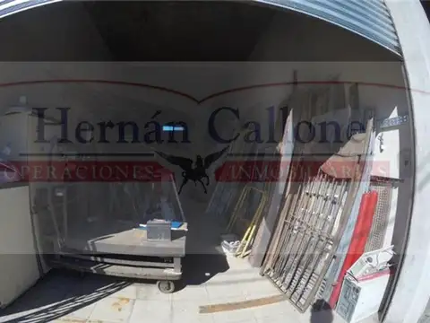 LOCALES EN VENTA EN UN LOTE DE 420M²