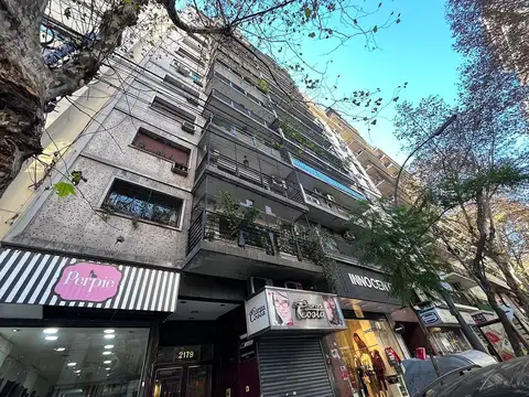 DEPTO 4 AMB. VENTA RECOLETA  C/ PATIO Y BALCÓN
