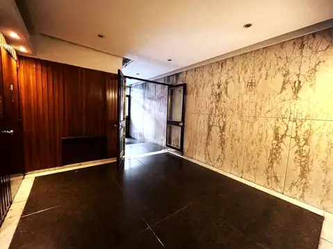 DEPTO 4 AMB. VENTA RECOLETA  C/ PATIO Y BALCÓN