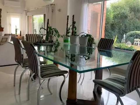Casa en Venta de 5 dormitorios