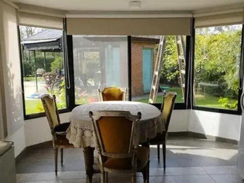 Casa 6 ambientes con 4 baños