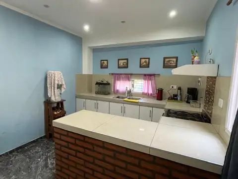 VENTA CASA 4 AMB Y DEPTO 3 AMB HURLINGHAM MORRIS