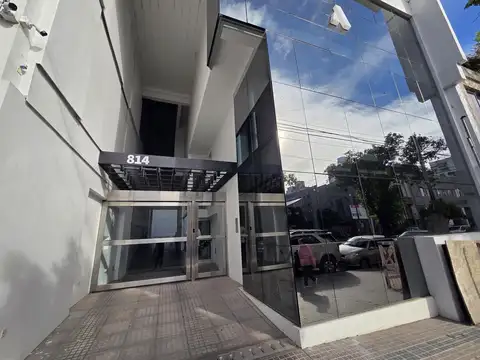 Oficina en VENTA (A Estrenar!!!) 47 e/ 11 y 12