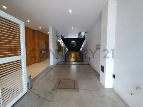 12 entre 42 y 43 - COCHERA CUBIERTA EN VENTA LA PLATA