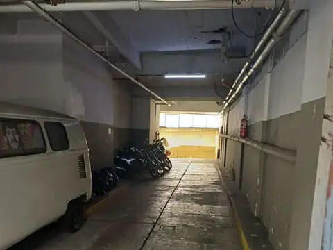 VENTA cochera cubierta Almagro