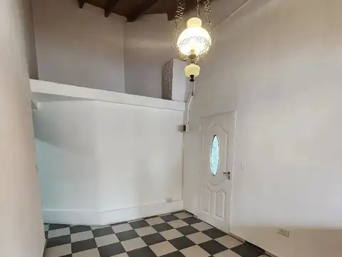 Depto Tipo Casa en Alquiler en Villa Dominico, $ 430.000