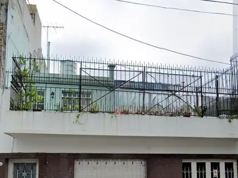 CASA EN ALQUILER 4 AMBIENTES