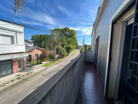 EN VENTA EN EL PALOMAR DUPLEX CON 2 DORMITORIOS, LAVADERO Y PATIO - FICHA 10167