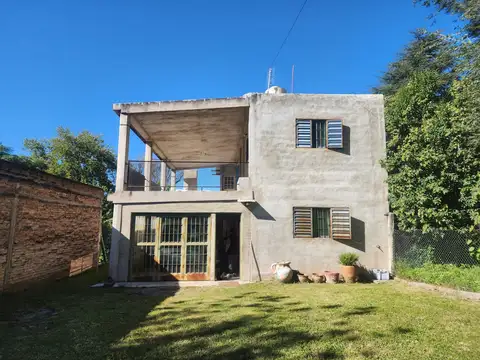 Casa 3 ambientes con 2 baños