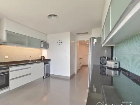 Departamento 4 ambientes con 4 baños