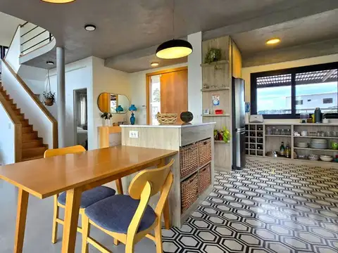 ALQUILER CASA DE DISEÑO AL GOLF - PILAR