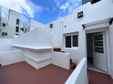 Depto Tipo Casa en Alquiler de 3 ambientes