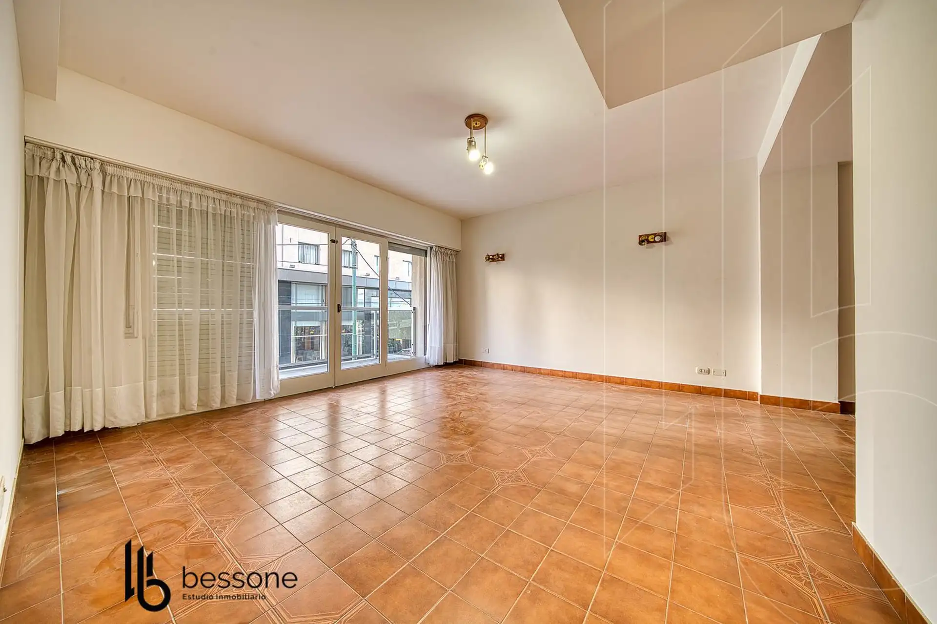 Departamento en La Perla, 4 amb, 134m²