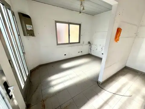 Depto Tipo Casa 5 ambientes con 2 baños