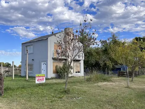 Casa en Venta con 3 cocheras