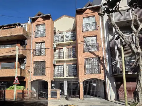 ALQUILER 2 AMB. CON BALCÓN Y MUCHA LUZ, VTE. LÓPEZ