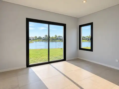 Casa en Alquiler con 1 cochera