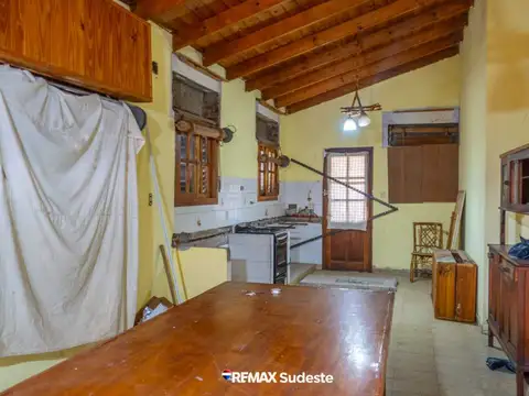 Casa en Venta con 3 cocheras