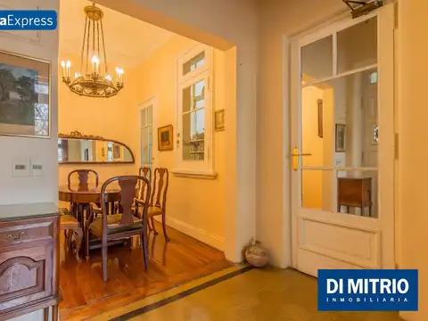 PH de 5 ambientes con Terraza en la misma planta. Edificio Emblematico!