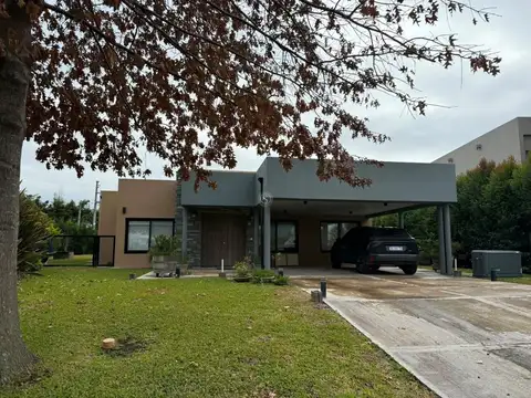 Casa  en Venta en Ayres Plaza, Pilar, G.B.A. Zona Norte