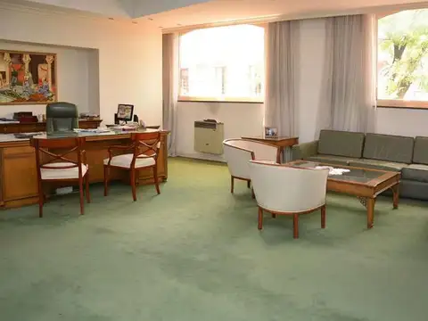 Oficina en Venta 60 años