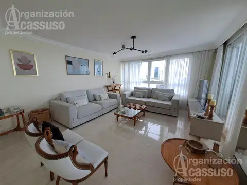 Departamento en Venta en Playa Mansa, USD 1.300.000