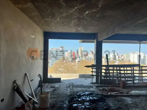 Departamento en venta en La Plata de 3 Dormitorios Tipo Triplex en Construcción