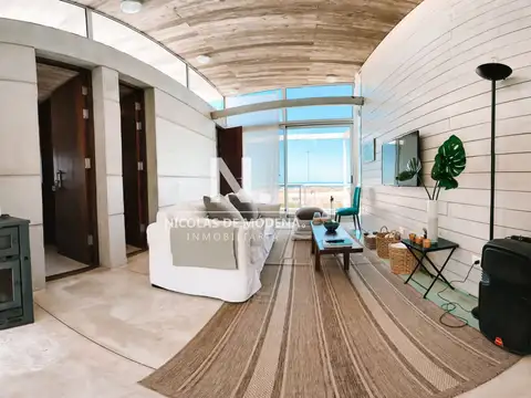 Casa 5 ambientes con 4 baños