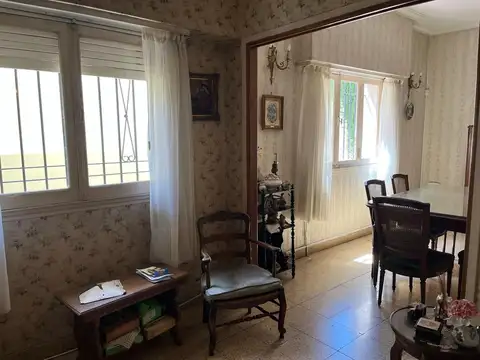 Adrogue Extraordinario chalet inmejorable ubicación 3 dorm