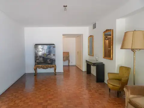 Avenida Pueyrredón 2400, Piso 1