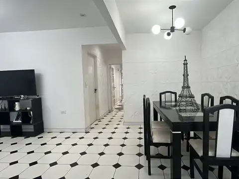 Casa 2 ambientes con 1 baño