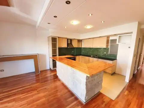 Departamento en Alquiler con 1 cocheras
