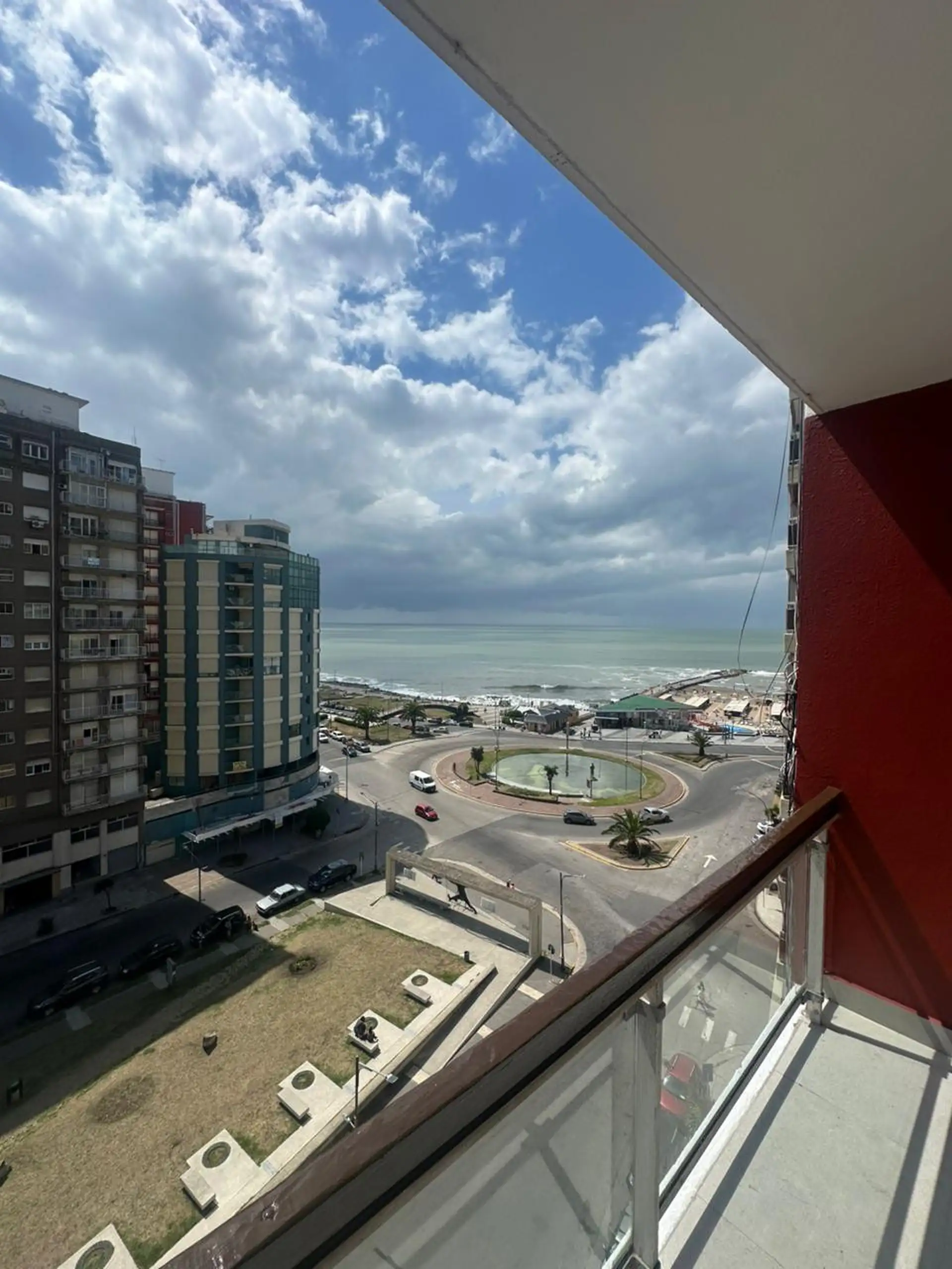 Depto 3 amb, 71m² con cochera y vista al mar — Centro