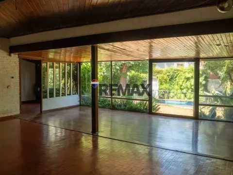 VENTA CASA CHALET 4 AMBIENTES PILETA BOULOGNE