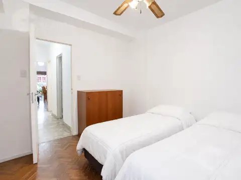 Departamento 6 ambientes con 2 baños