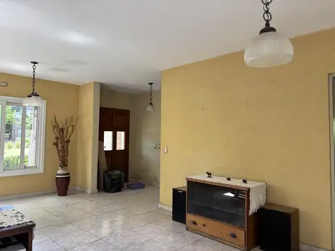 Casa 7 ambientes con 3 baños