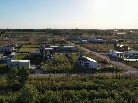 Venta de lote en Terranova Barrio Semi Cerrado, Arana