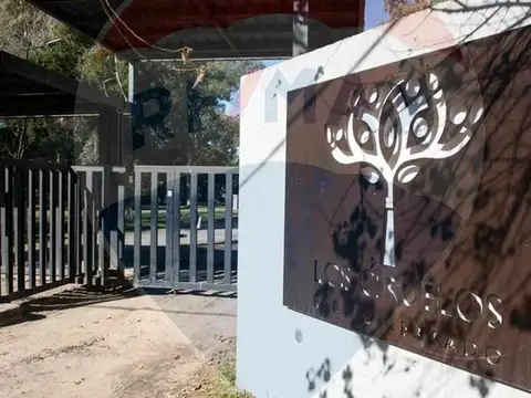 LOTE EN VENTA EN ARTURO SEGUÍ BARRIO LOS CIRUELOS