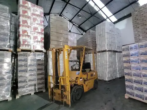Excelente galpon en venta