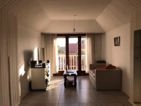 Departamento de tres ambientes en alquiler hasta diciembre.